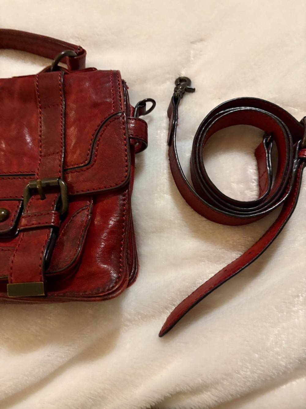 Frye vintage handbag. Excellent condition. May have used 3 times - Picture 3 of 8